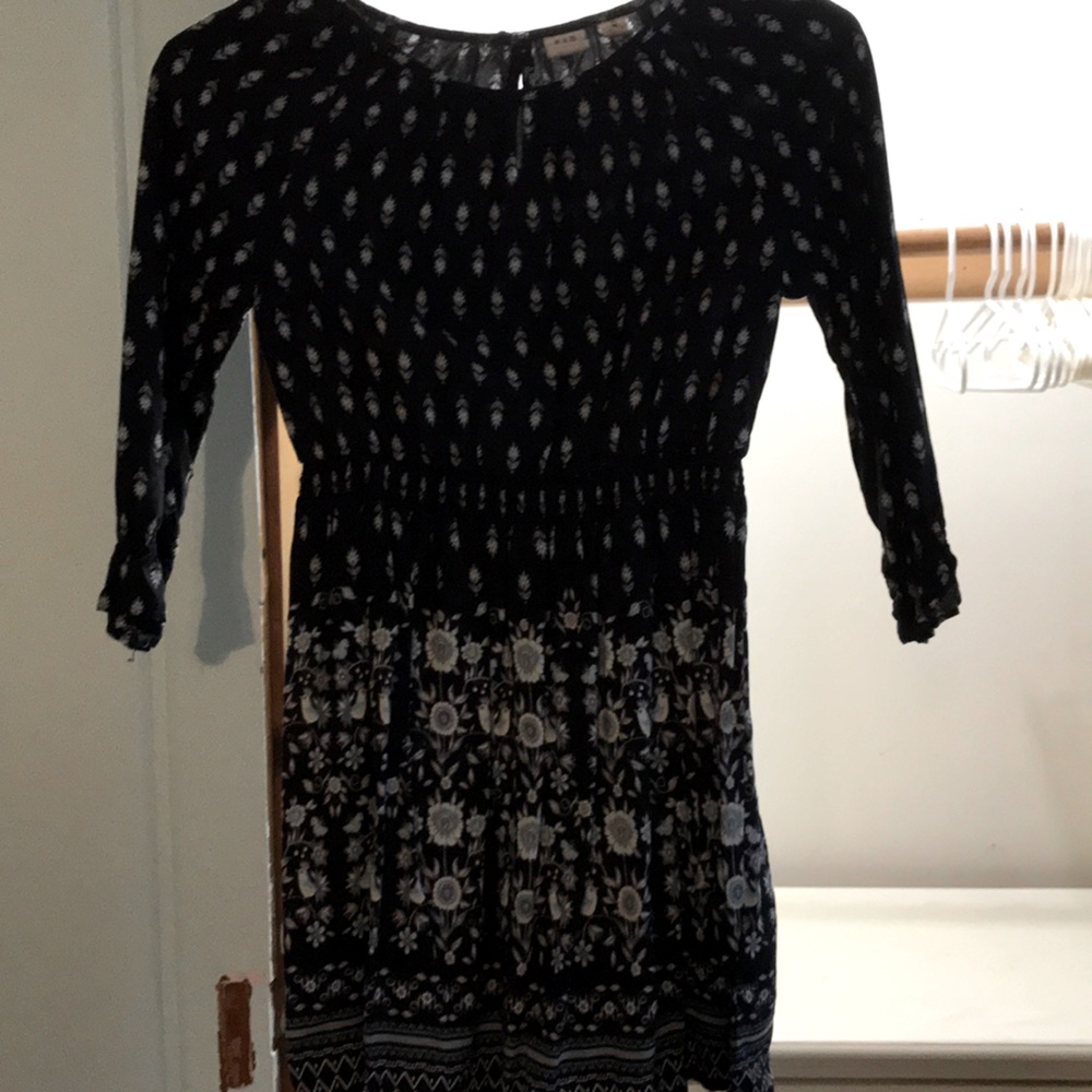 Cute girls dress, great for many occasions